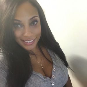 Meet your Posher, Latithia